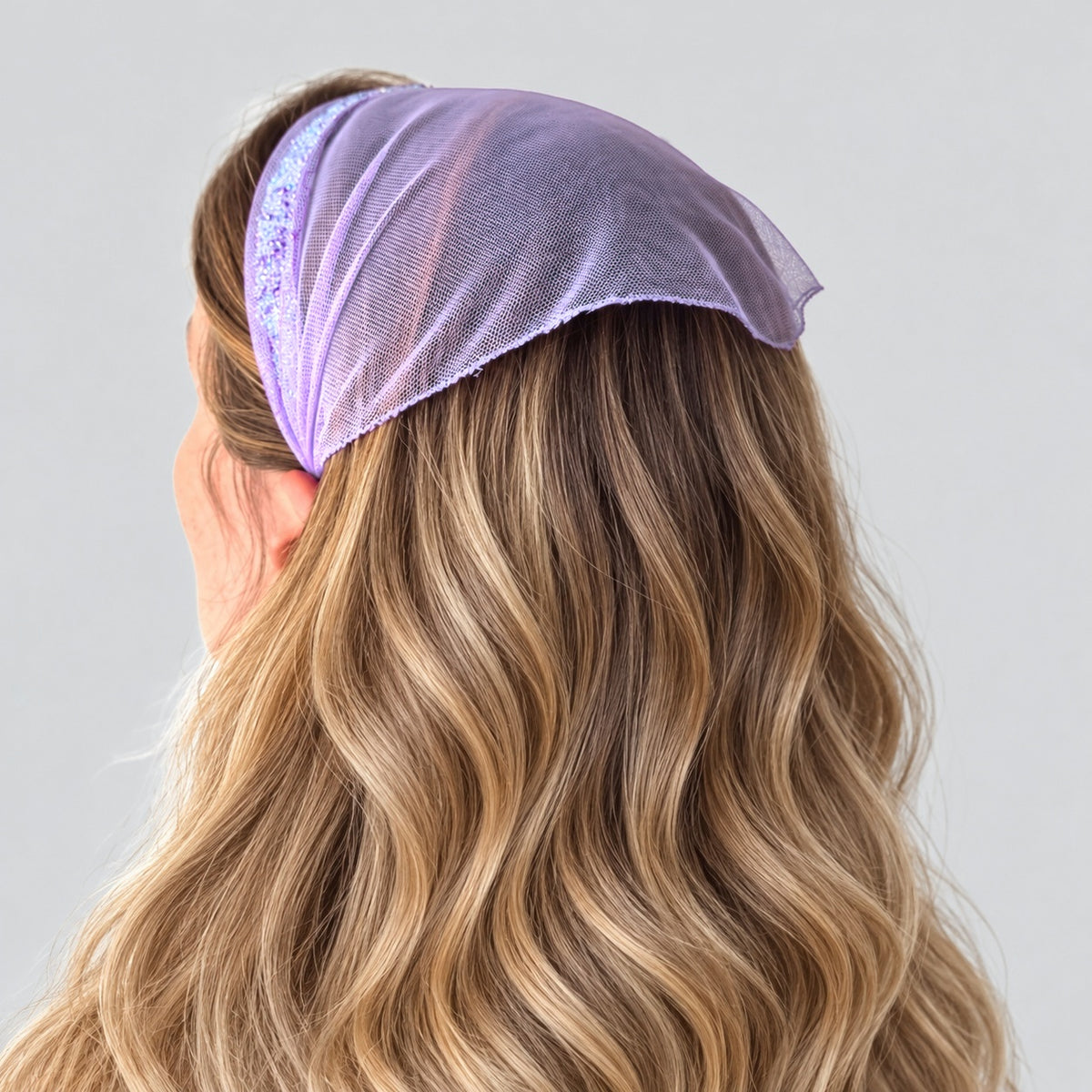 Batic Tulle cordeluta cu colt cu sclipici, culoare Mov Deschis 65, sclipici mov, pe cap