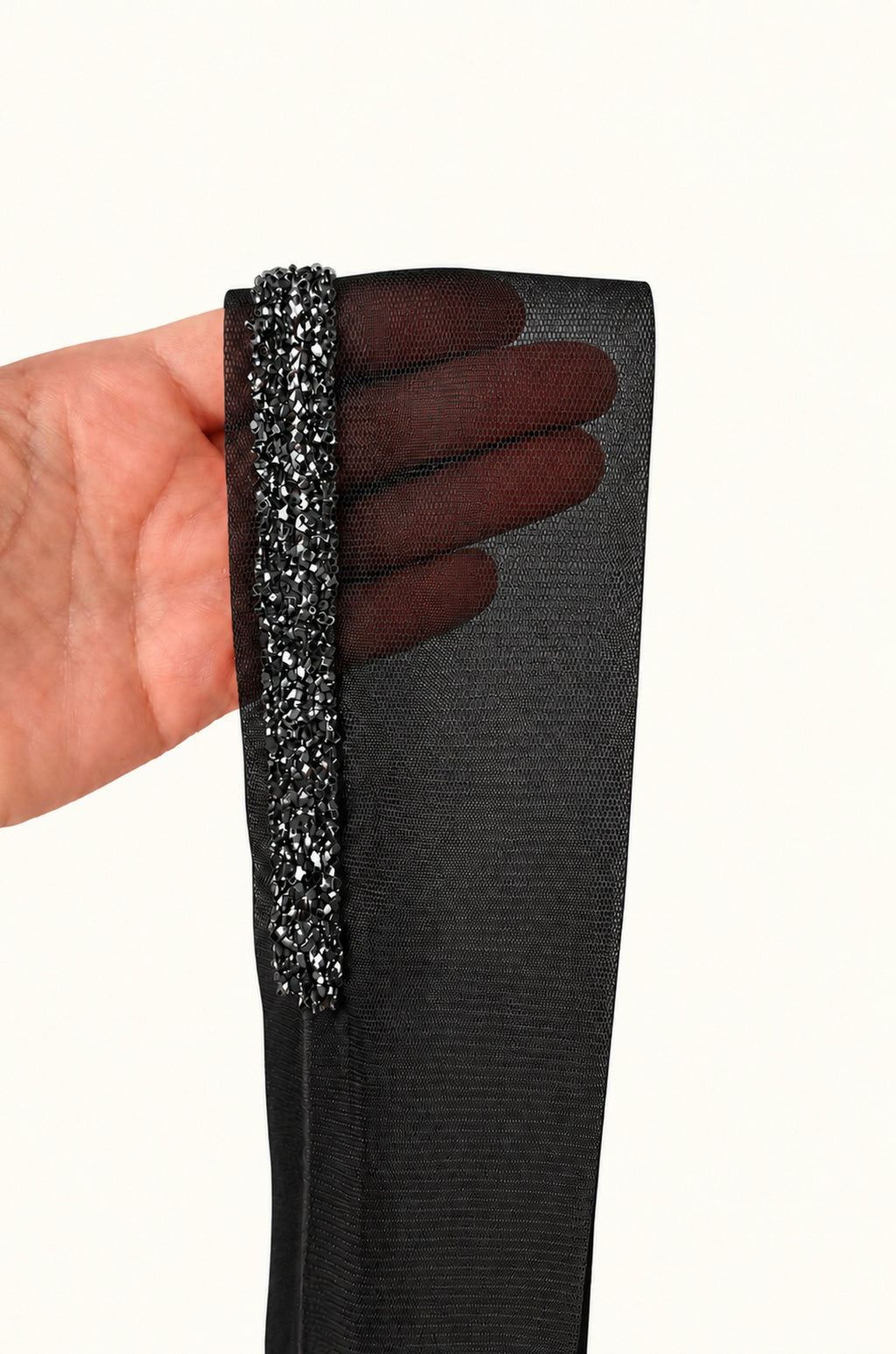 Esarfa din Tulle fara cordeluta cu sclipici, culoare negru 50, sclipici negru, pe suprafață