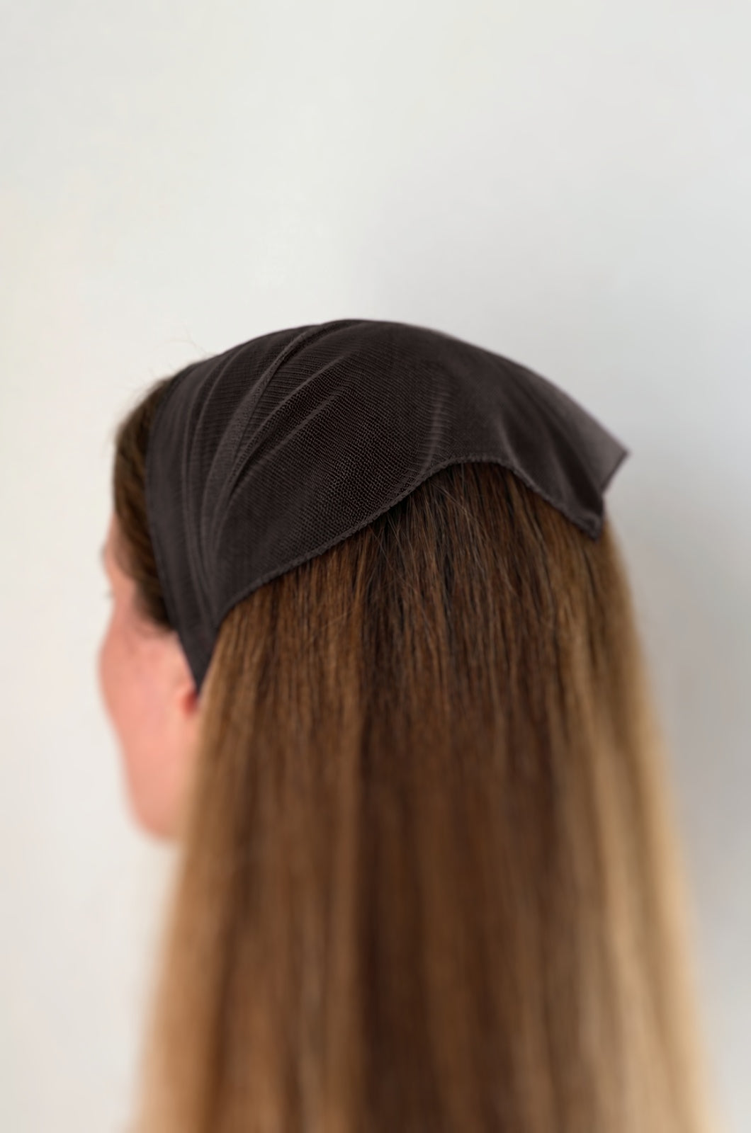 Batic Tulle fara Cordeluta, culoare maro opac 51, pe cap