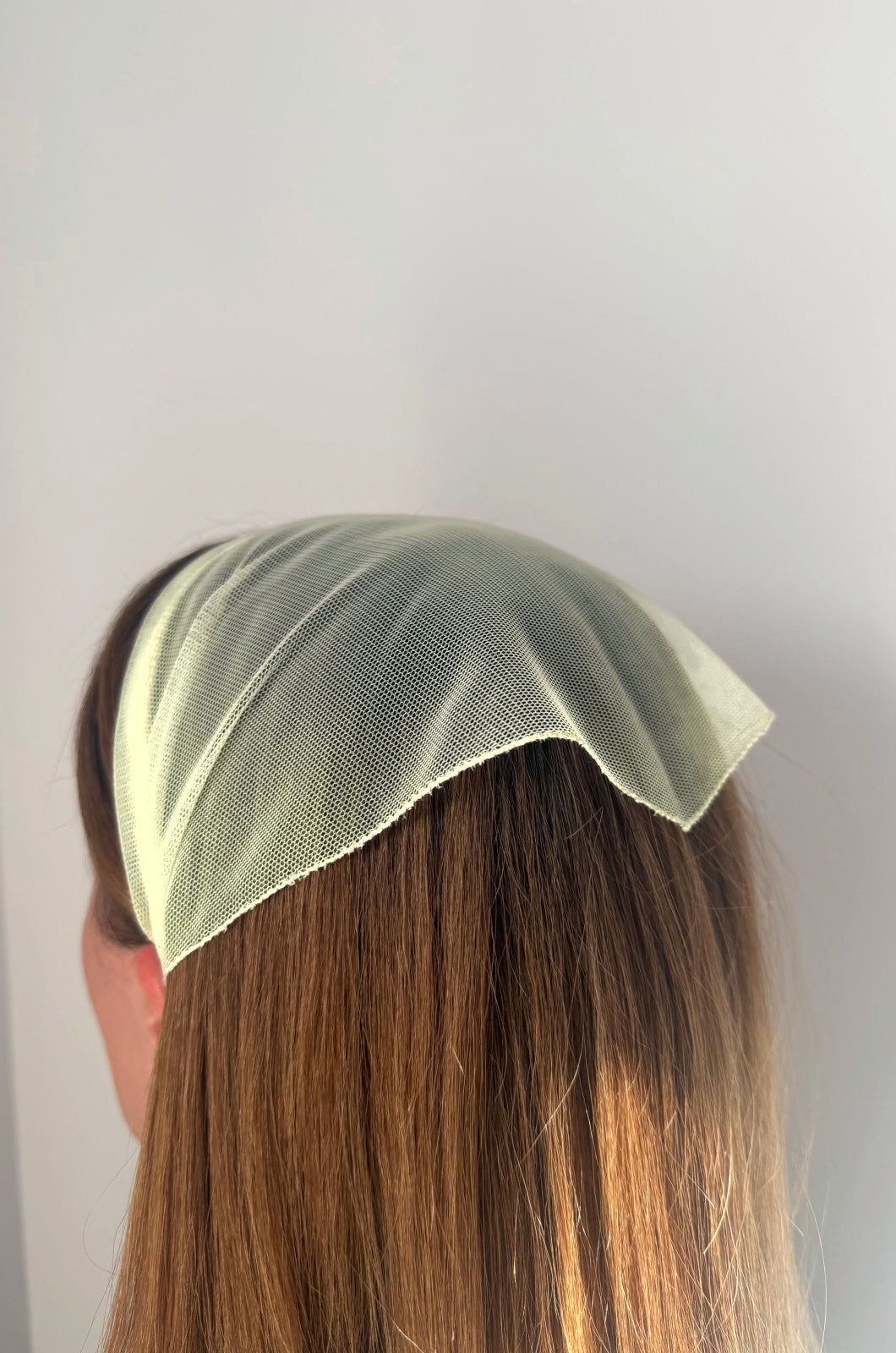 Batic Tulle fara Cordeluta, culoare Galben Pai 77, pe cap